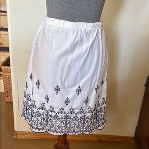 Chic White Skirt with Blue Embroidery